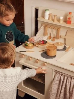 Cuisinette équipée Avec Rideau - En Bois FSC® Multicolore - Vertbaudet 11 Cuisinette équipée Avec Rideau - En Bois FSC® Multicolore - Vertbaudet -Périphériques Pour Enfants cuisinette equipee avec rideau en bois fsc 5