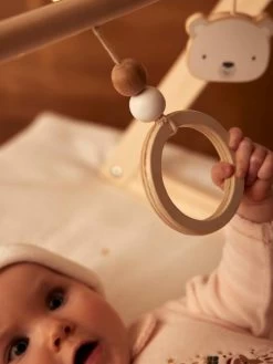 Portique D'éveil Base Triangle En Bois FSC® Beige - Vertbaudet 8 Portique D'éveil Base Triangle En Bois FSC® Beige - Vertbaudet -Périphériques Pour Enfants portique deveil base triangle en bois fsc 2