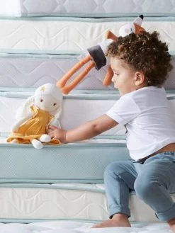 Poupée En Tissu + 2 Robes Blanc - Vertbaudet -Périphériques Pour Enfants poupee en tissu 2 robes 3